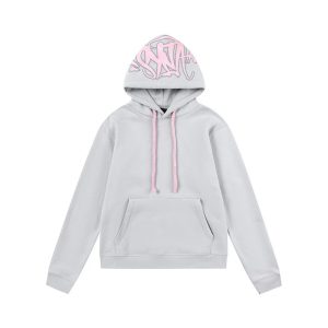 Loose hooded sweatshirt on the street 4564